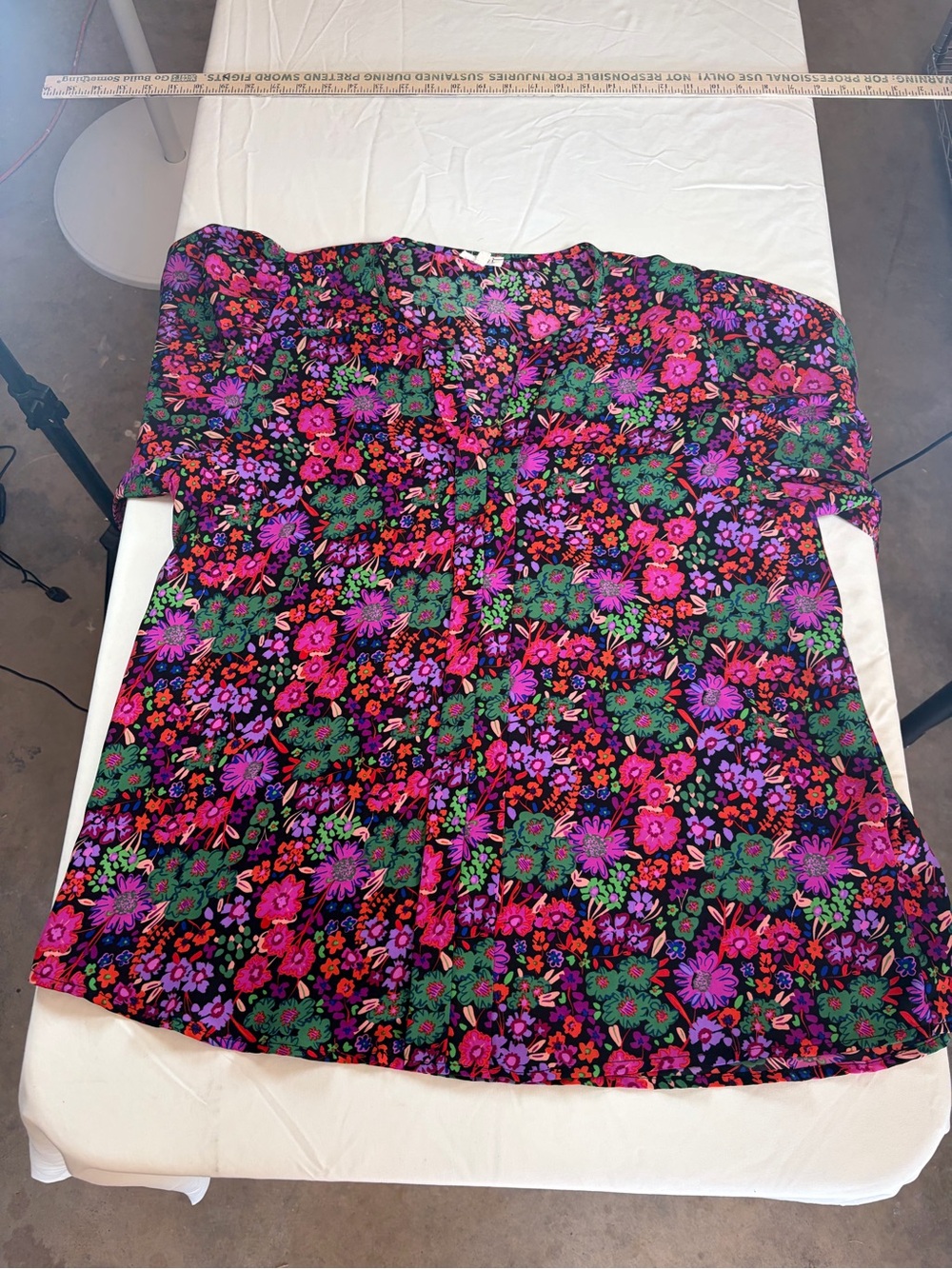 Jodifl Women’s long Sleeve Blouse Floral Bright Colors Size Large Lightweight